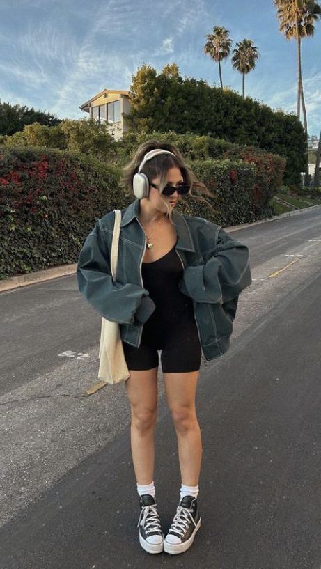 ENTERIZO SHORT, ESPALDA EN V